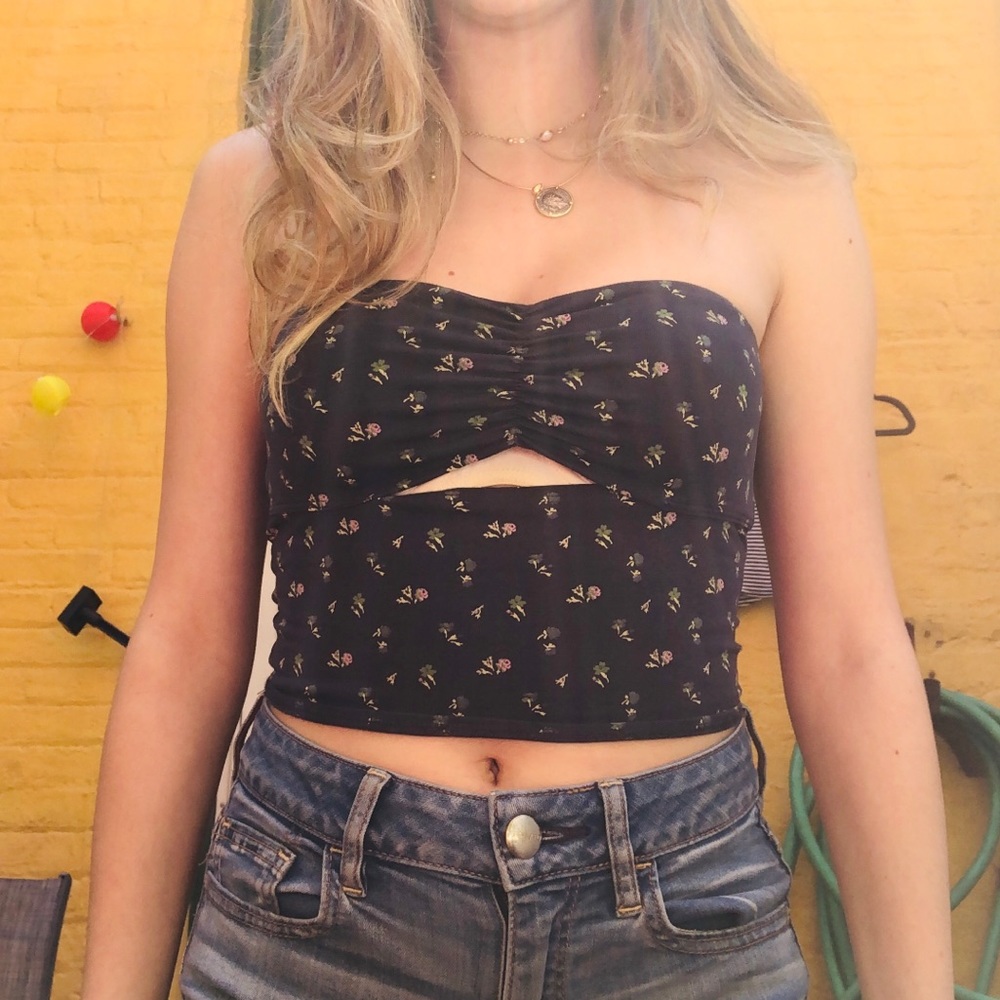 Floral Summer crop top Urban outfitters